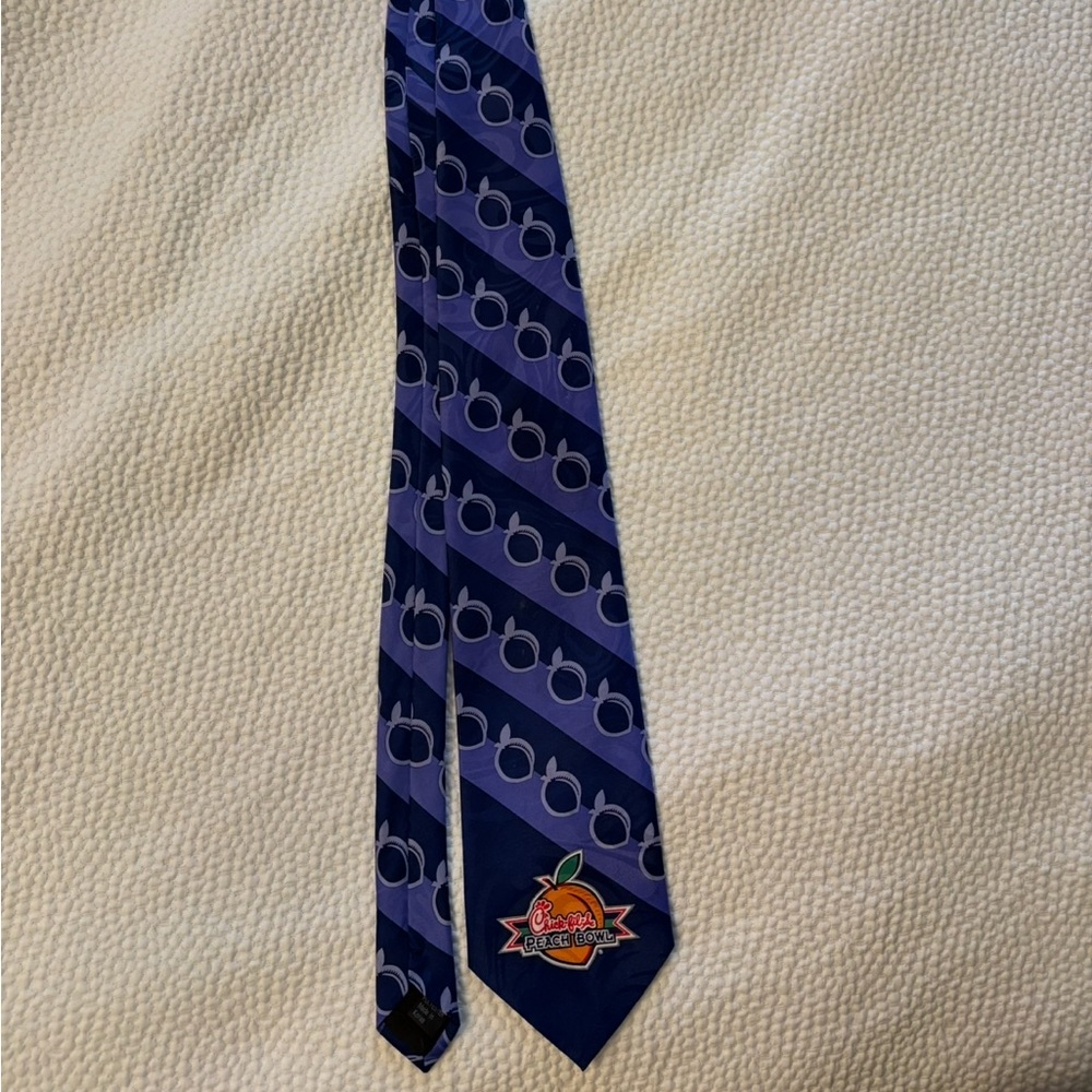 Rare Chick-fil-A Peach Bowl Tie